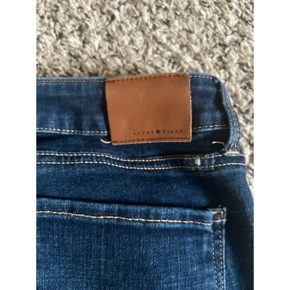 Lucky Brand Women's Low Rise Lolita Bootcut Dark Wash Jean Size 4/27 - Picture 9 of 10